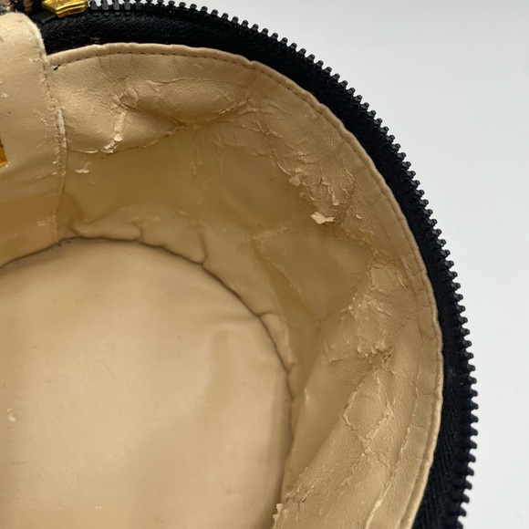 Fendi Black and Gold Round Bag - Picture 7 of 14